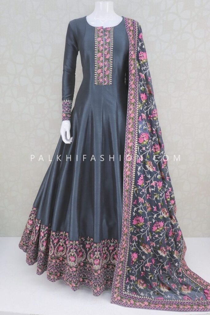 Trendy Women’s Wear for Everyday & Festive Looks,